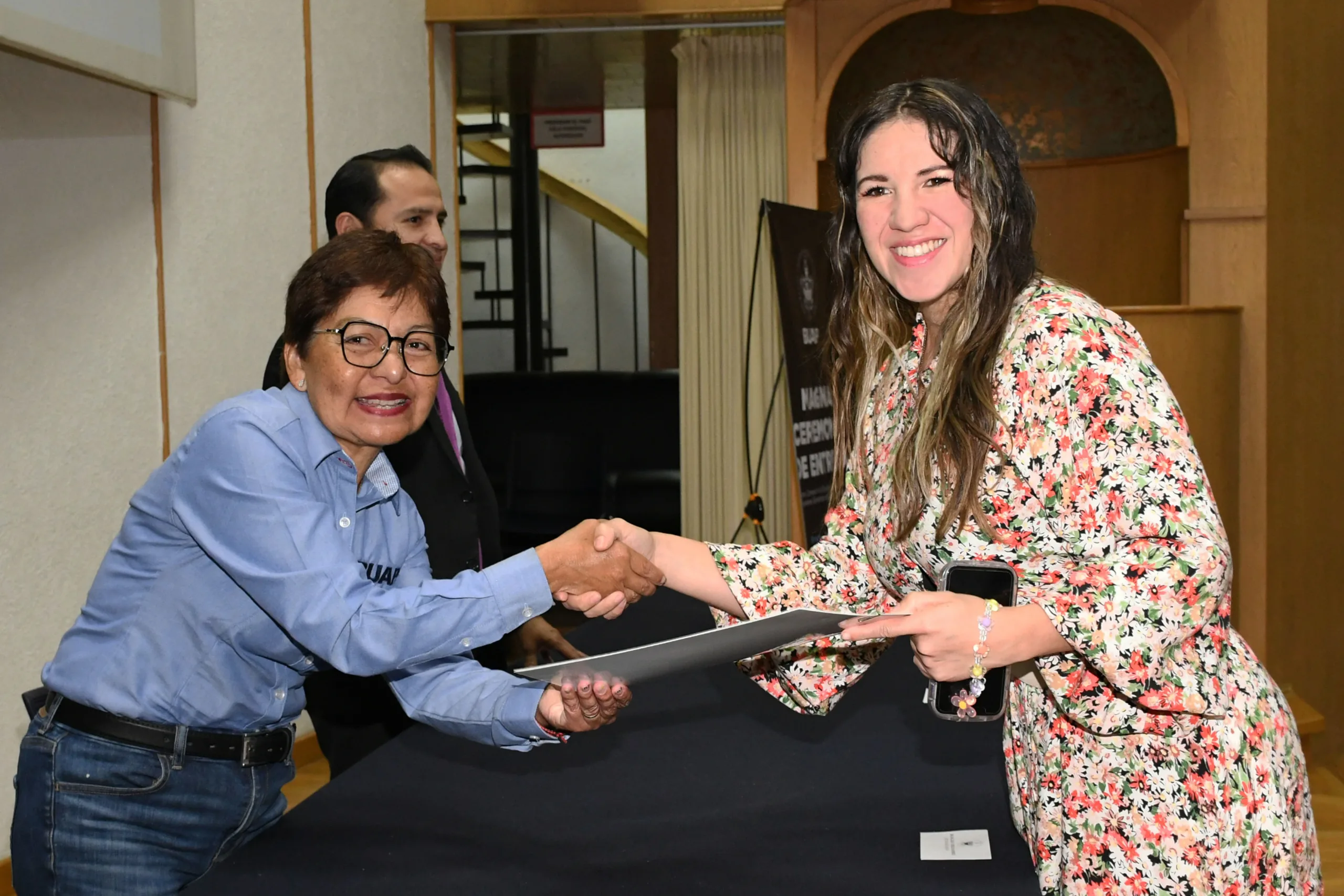 Reciben 245 egresados BUAP el Premio Ceneval al Desempeño de Excelencia EGEL