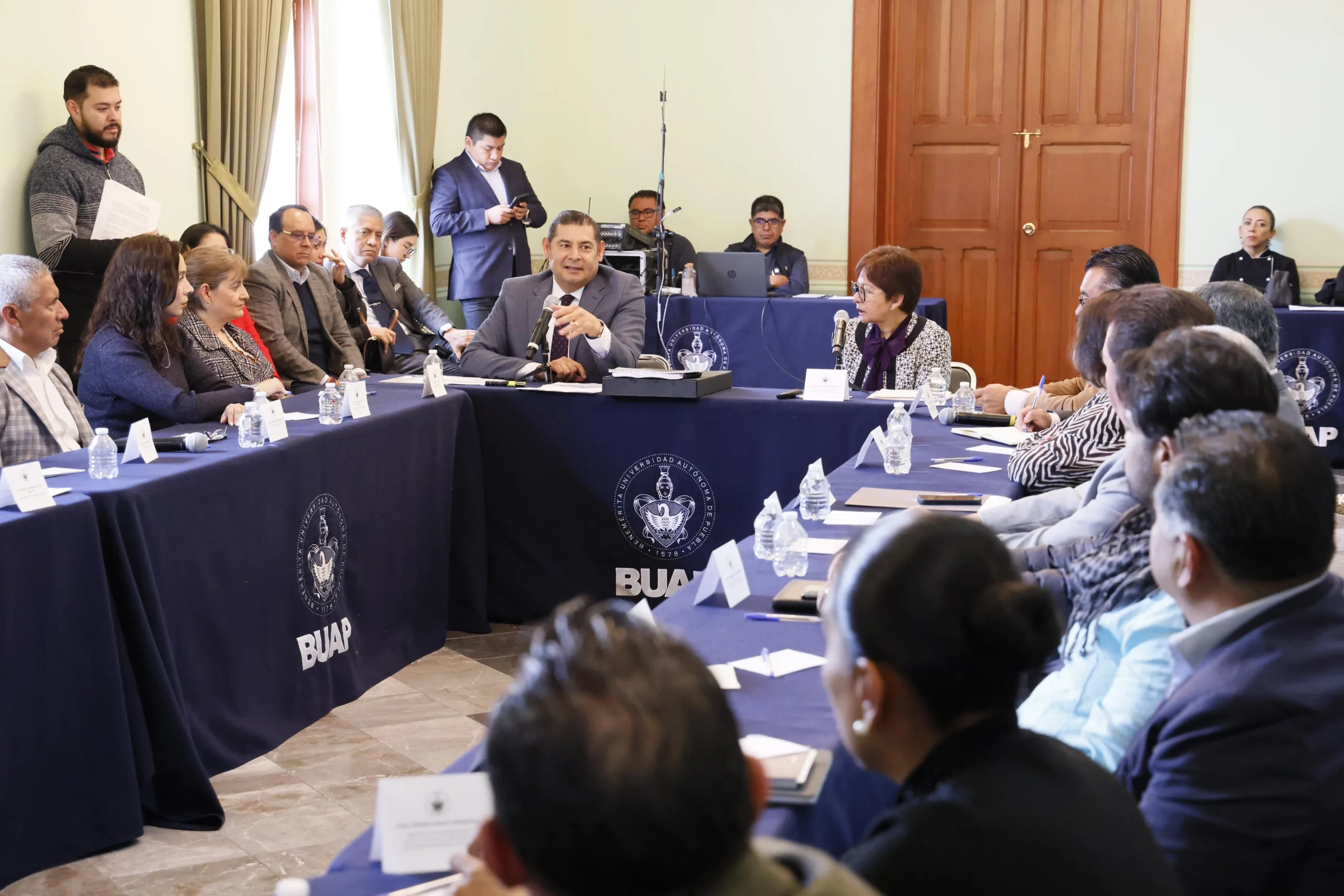 Armenta refrenda compromiso de caminar de la mano con la BUAP con respeto a la autonomía universitaria