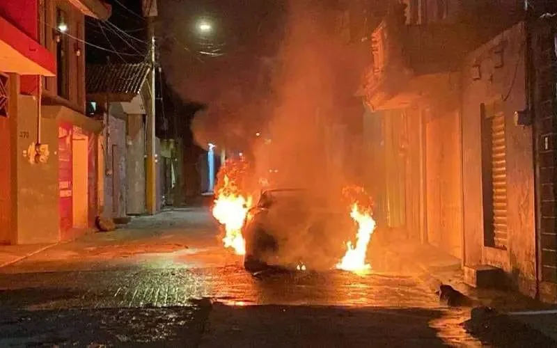 Media docena de cuerpos calcinados son encontrados en Xonacatepec