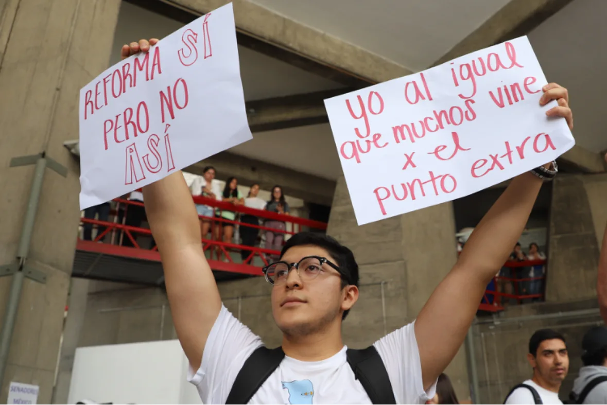 Obligan a alumnos de la Ibero a manifestarse contra la reforma al Poder Judicial