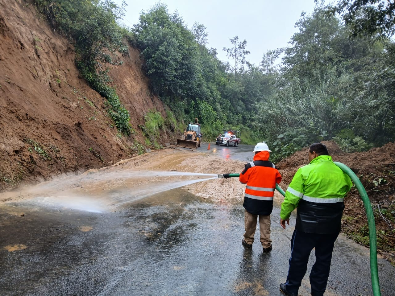 El Ayuntamiento de Xiutetelco Activa Operativo Especial ante Viento Fuerte y Fuertes Lluvias