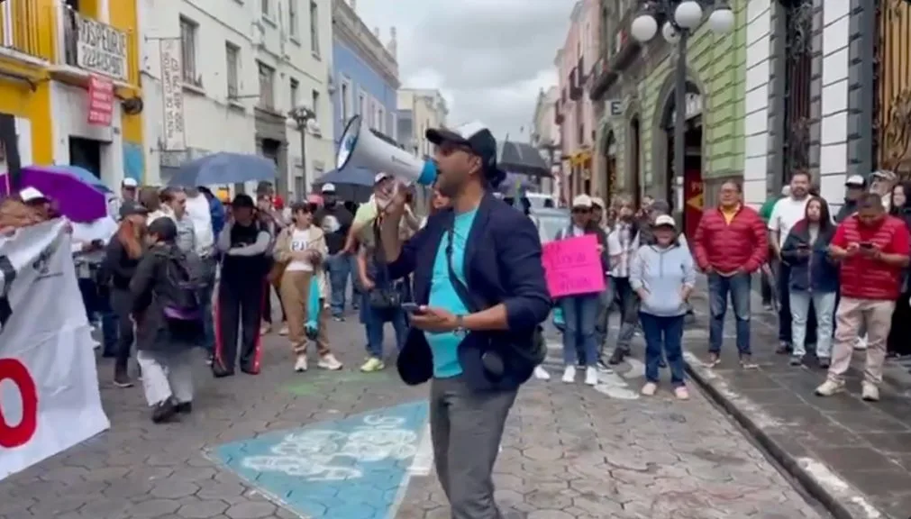 Manifestación de Trabajadores del Poder Judicial de la Federación en Puebla: Exigen Diálogo con Diputados Electos