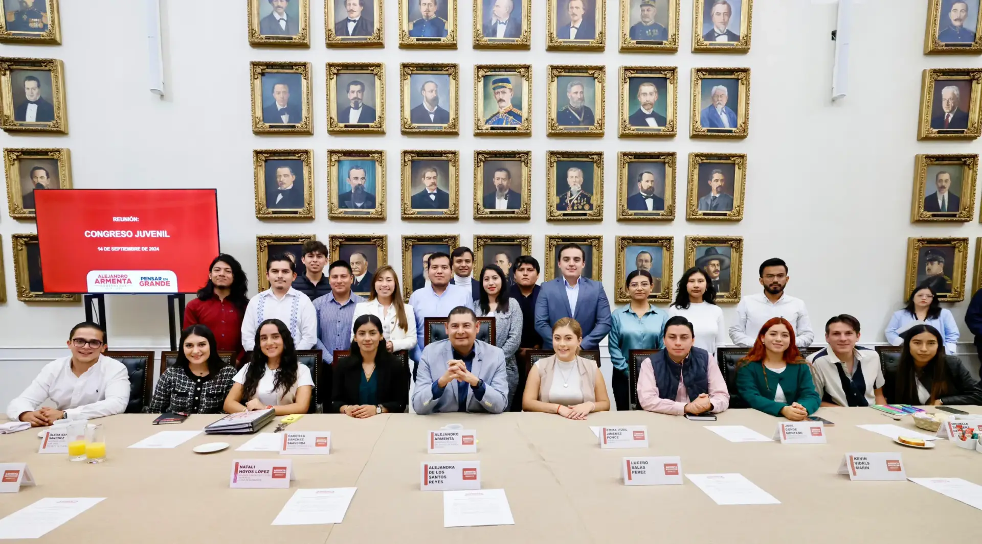 La juventud, clave en el futuro sostenible y tecnológico de Puebla: Armenta