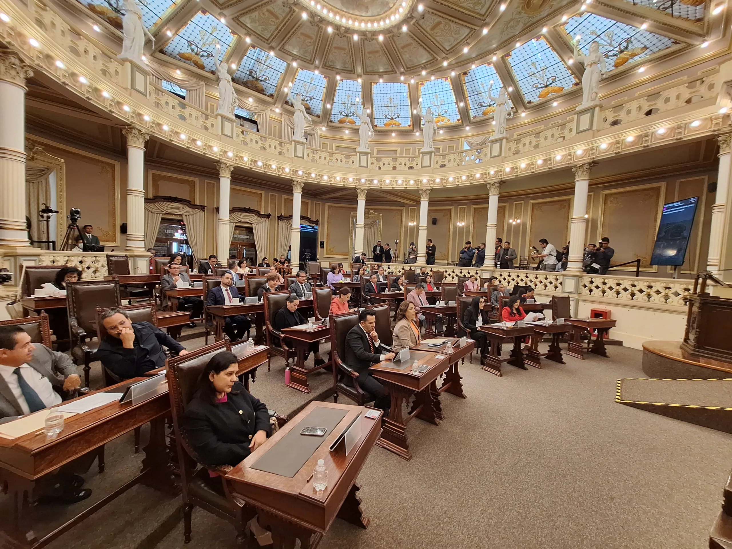 Nombran concejos municipales para Ayotoxco y Xiutetelco, inician funciones mañana