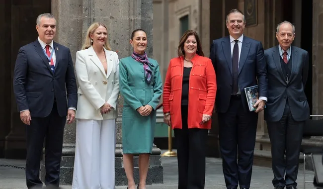 Presidenta Claudia Sheinbaum celebra inversión inicial de empresas estadounidenses en México por más de 20 mil mmd para 2025