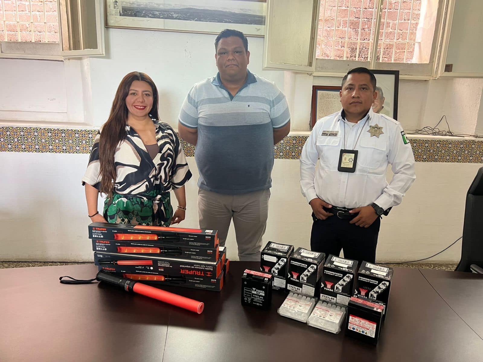 Presidencia de Acatlán refuerza apoyo a la Dirección de Vialidad y Tránsito con nuevo equipamiento
