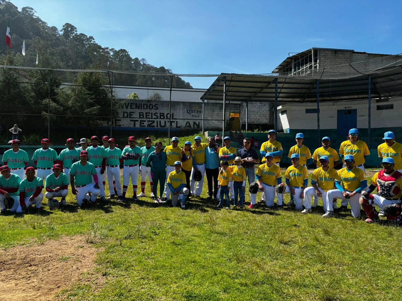 Se reactiva el béisbol en Teziutlán y este domingo se inauguró la temporada de este deporte