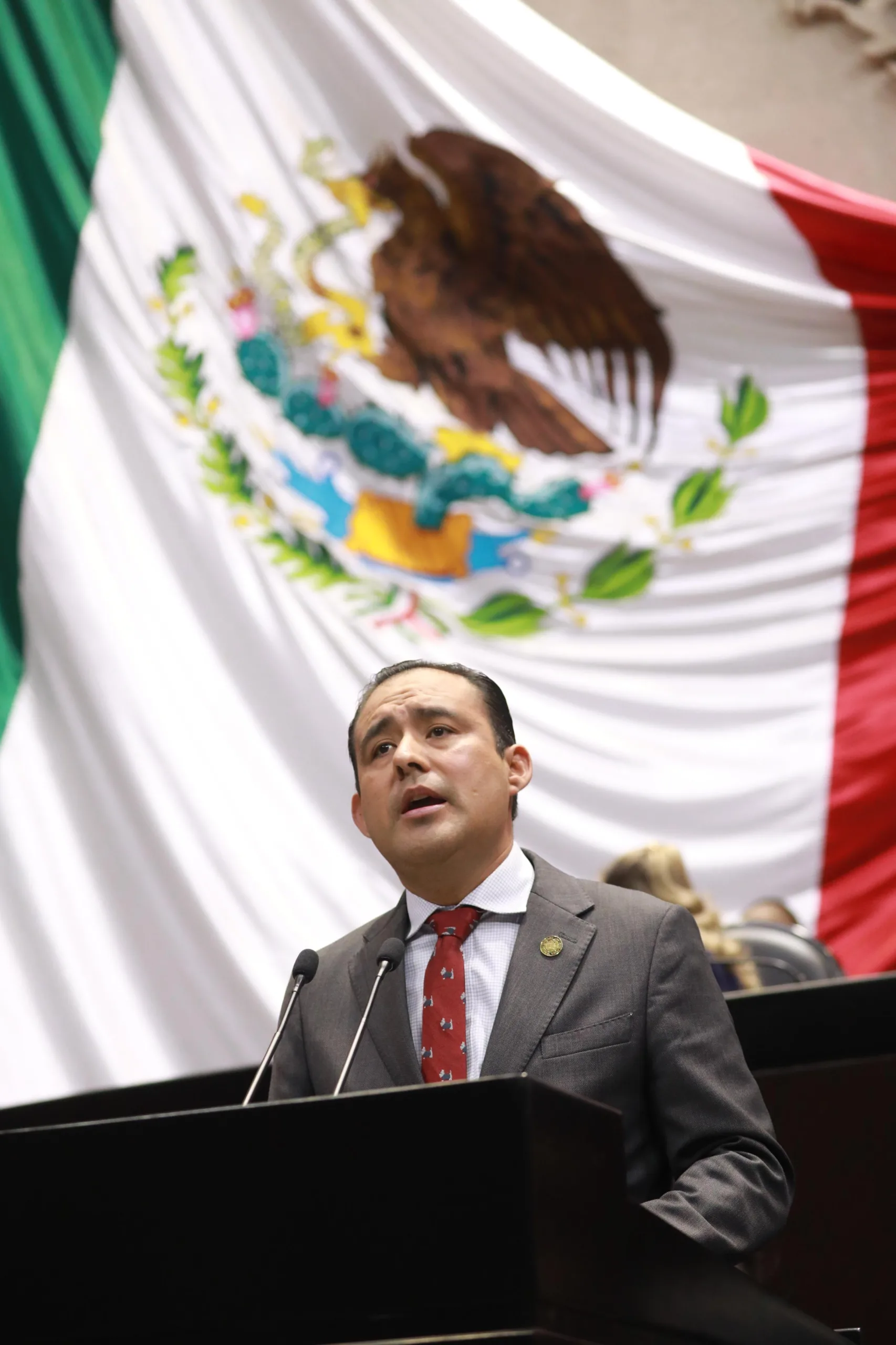 Ley Federal de Derechos, ratifica el compromiso con el bienestar de la población y la sostenibilidad de recursos estratégicos: Eduardo Castillo
