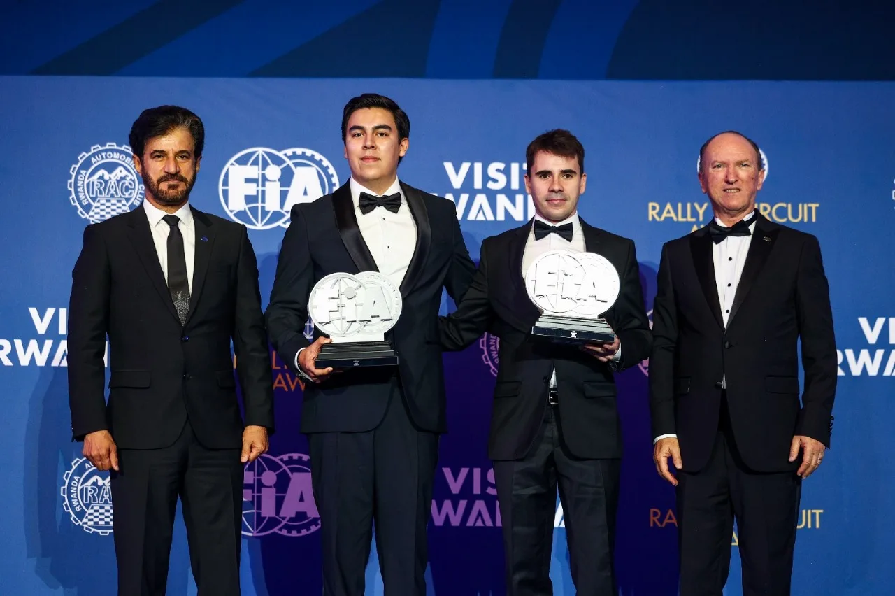 Alejandro Mauro Recibe el Trofeo de Campeón del FIA NACAM Rally Championship 2024 en RUANDA