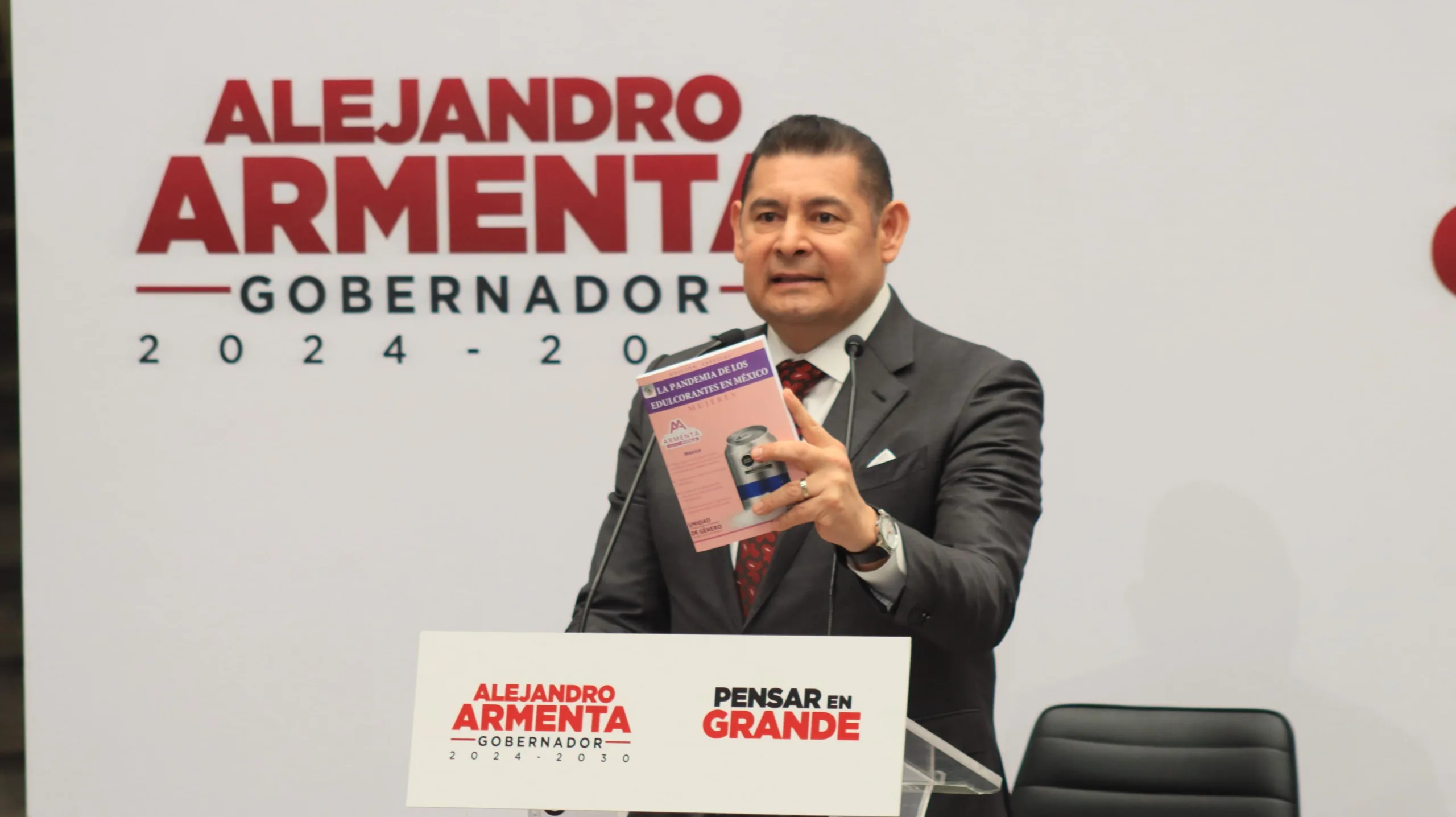 Lucha contra los edulcorantes, prioridad para la salud pública en Puebla: Alejandro Armenta