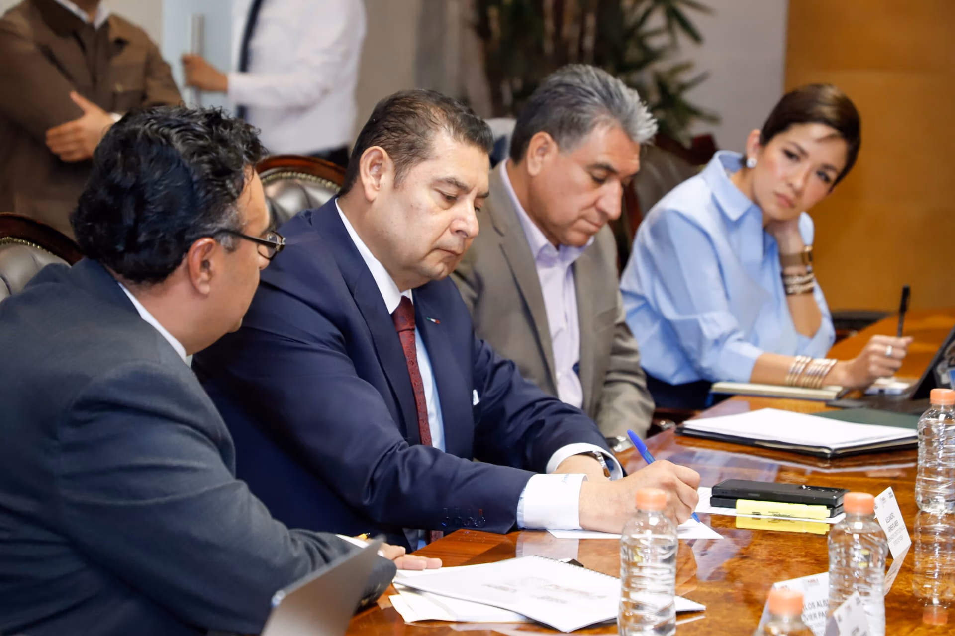 Coordinan Estado y Federación esfuerzos para garantizar los Servicios de Salud en Puebla