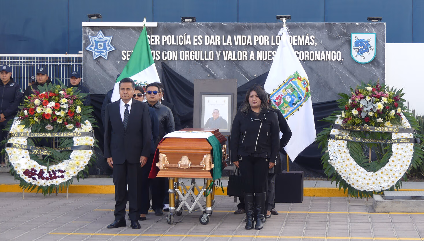 Rinde Ayuntamiento de Coronango homenaje a oficial caído en cumplimiento de su deber
