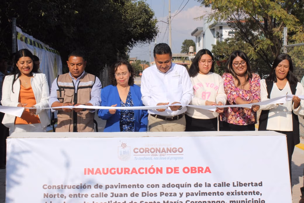 Inaugura edil de Coronango adoquinamiento en la cabecera municipal