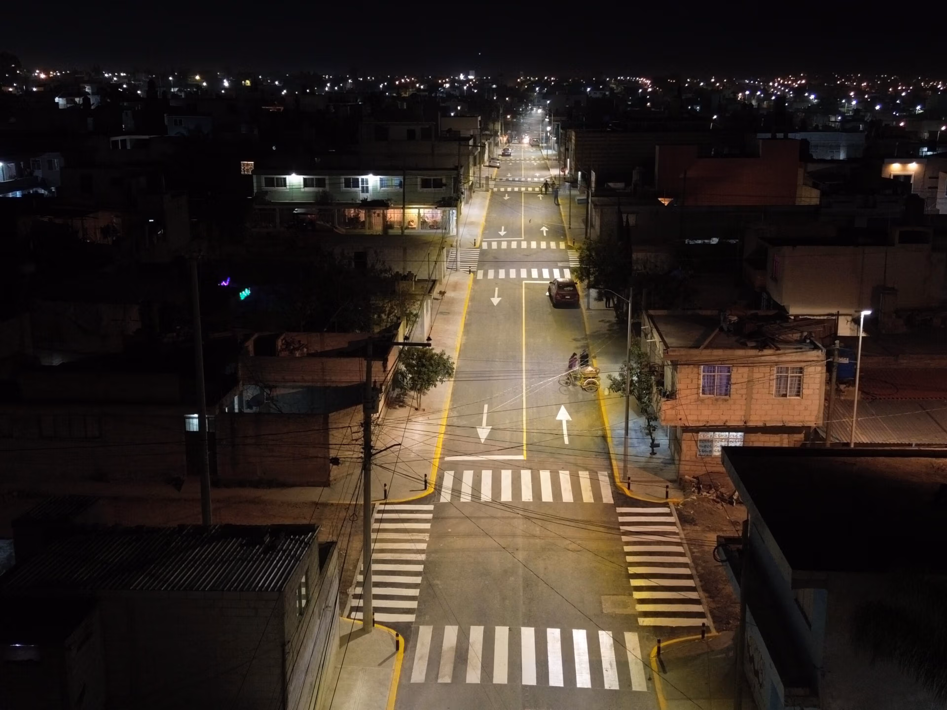 Inaugura alcalde Pepe Chedraui pavimentación en Valle del Paraíso