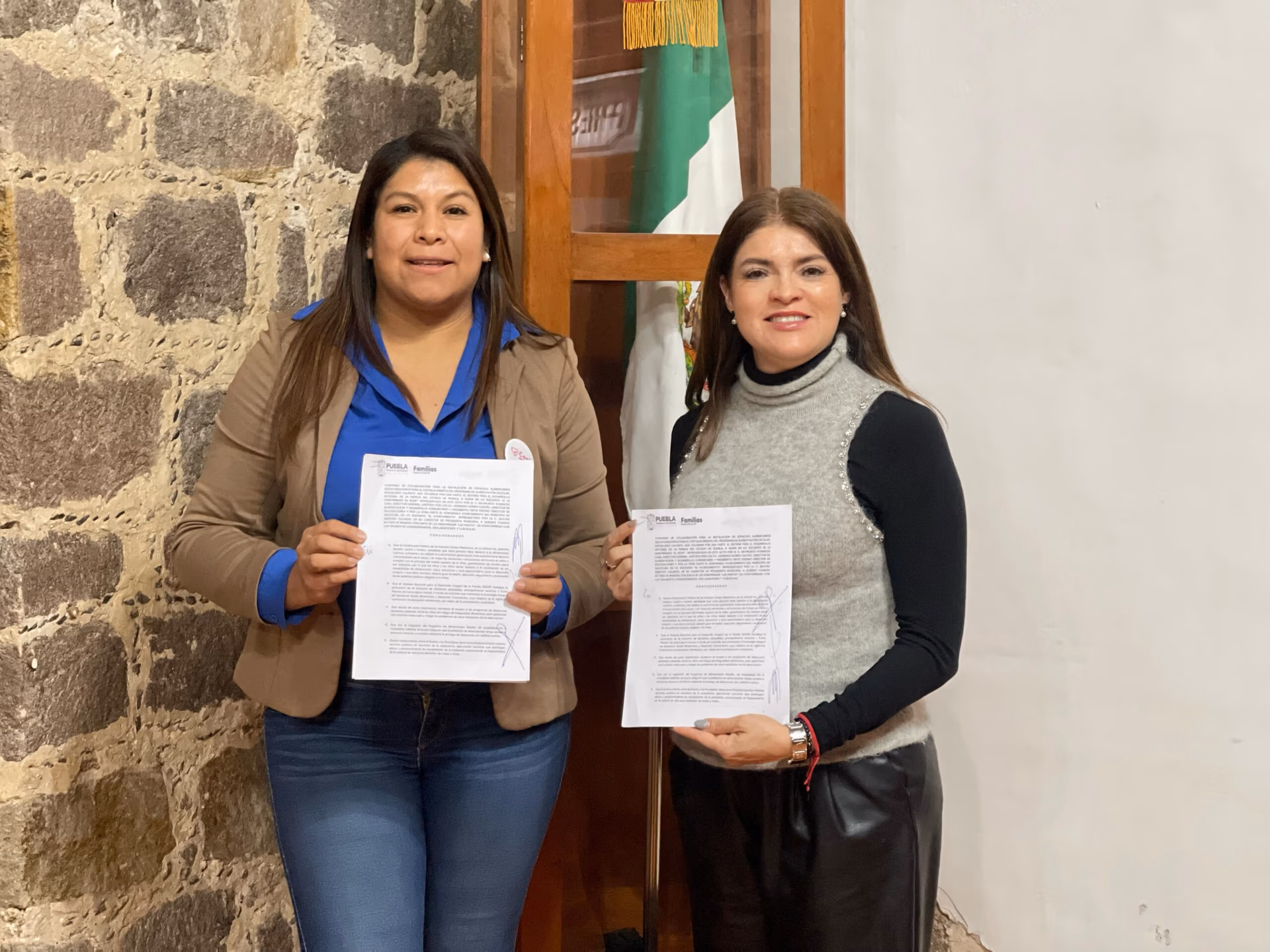 Ayuntamiento de Zacatlán y SEDIF firman convenio para brindar desayunos calientes a niñas y niños de educación básica