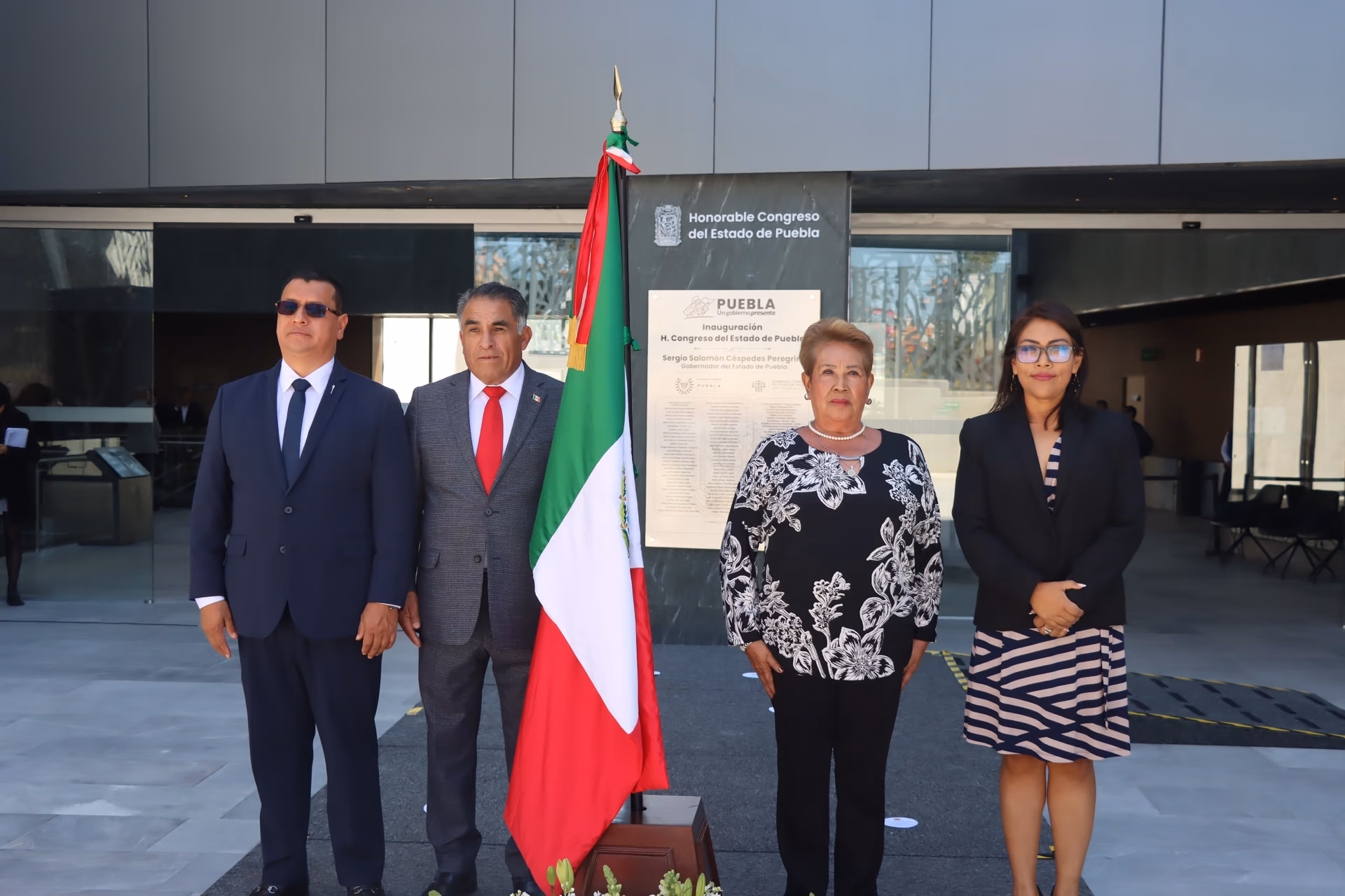 Conmemora Congreso del Estado el Día de la Bandera