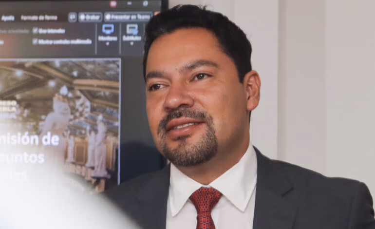 Andrés Villegas modificará iniciativa sobre periodismo tras críticas