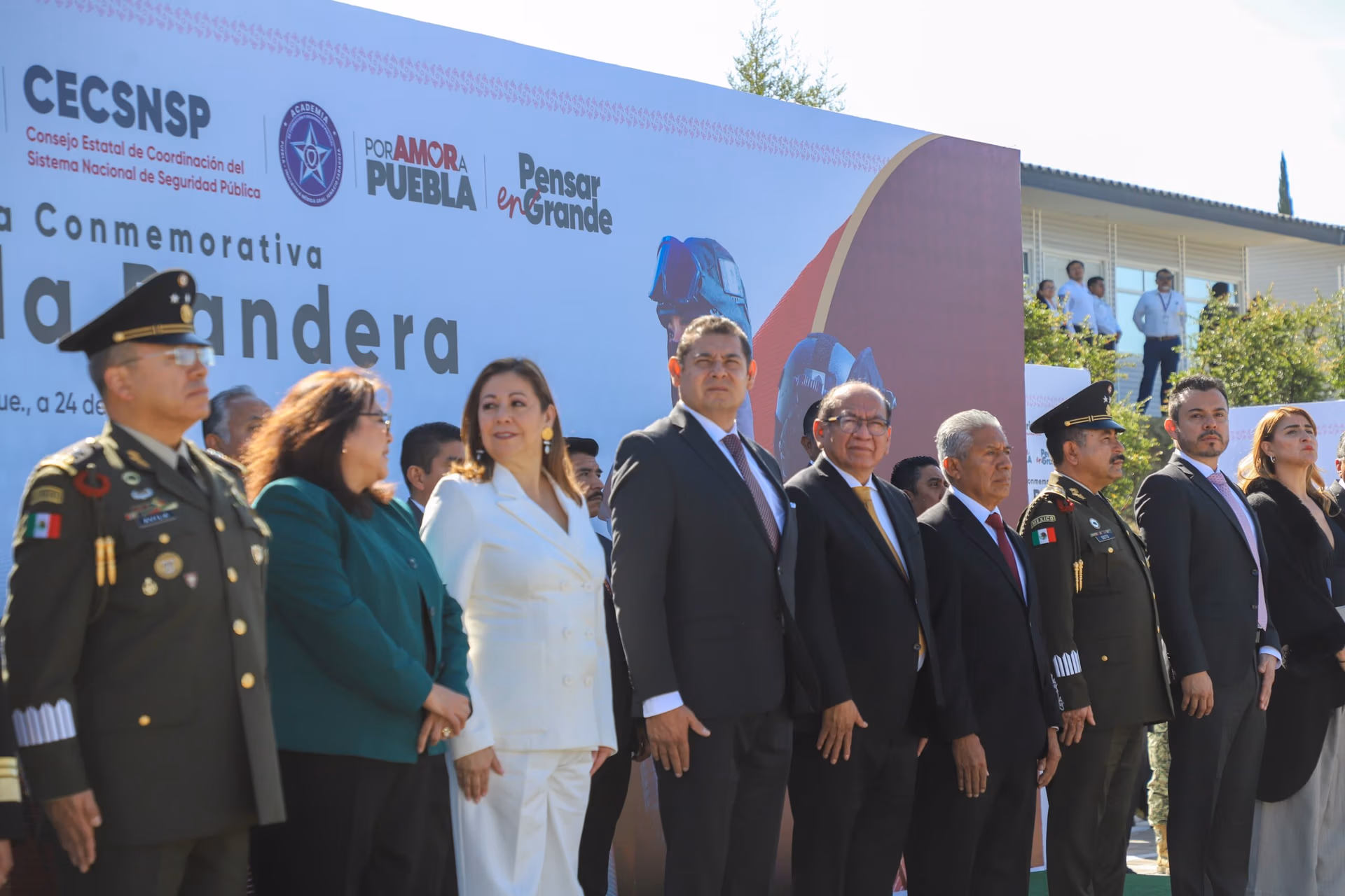 Armenta “aprieta tuercas” y no descarta cambios en el gabinete