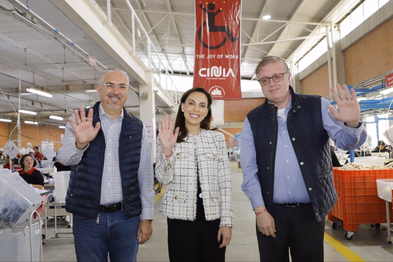 MariElise Budib reconoce la labor social de CINIA México y fortalece alianza con el SMDIF