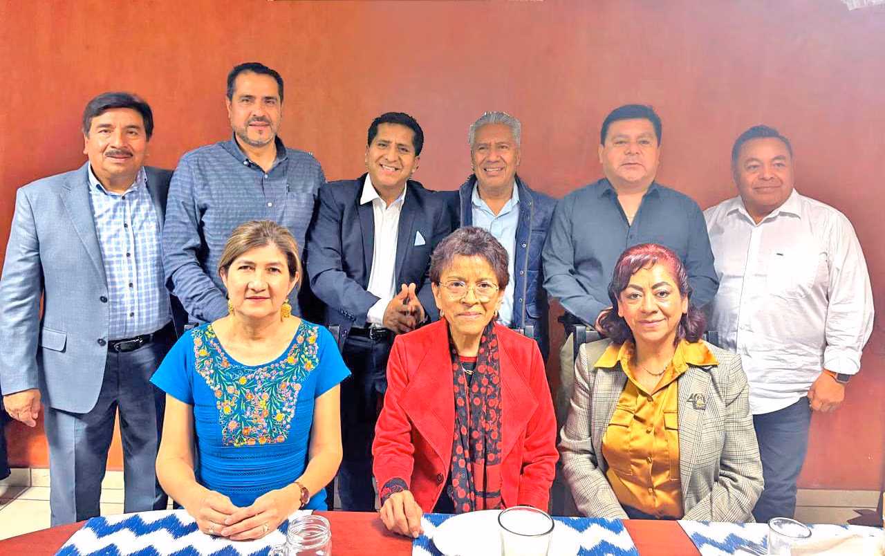 Sindicatos de educación respaldan programas sociales de Ceci Arellano