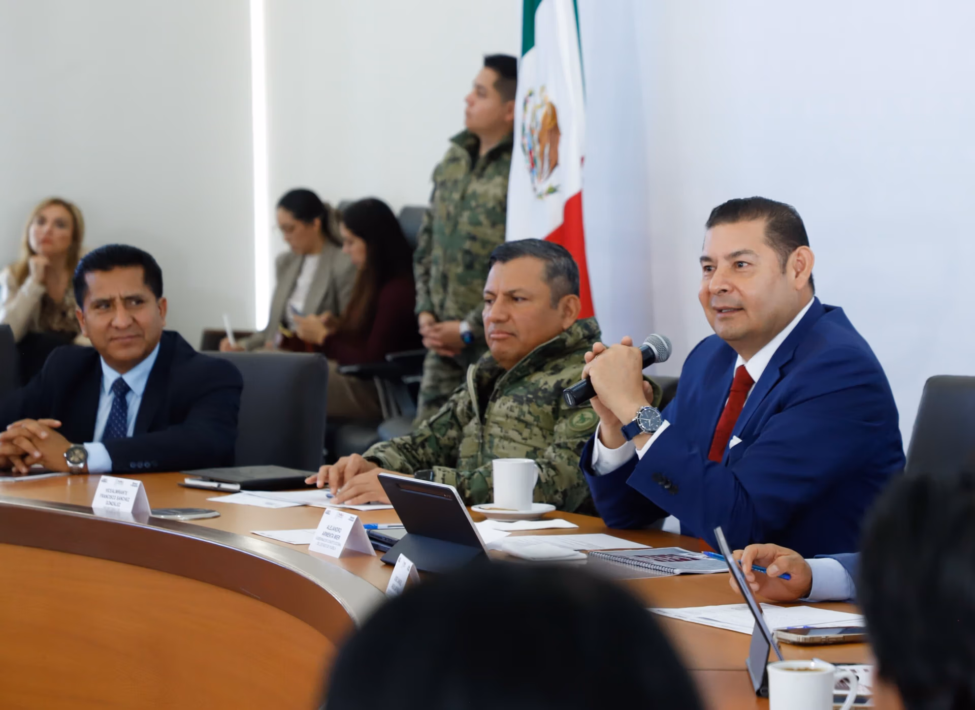 Armenta: Combate frontal a la corrupción y rechazo a “negocios leoninos”