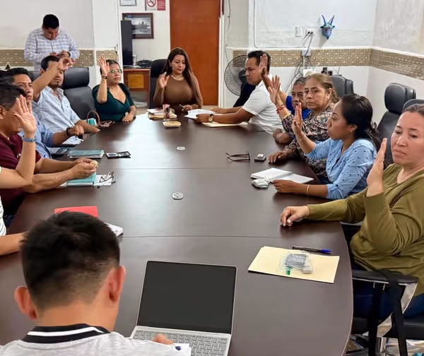 Cabildo de Acatlán aprueba reducción del 60% en salarios para fortalecer apoyos sociales