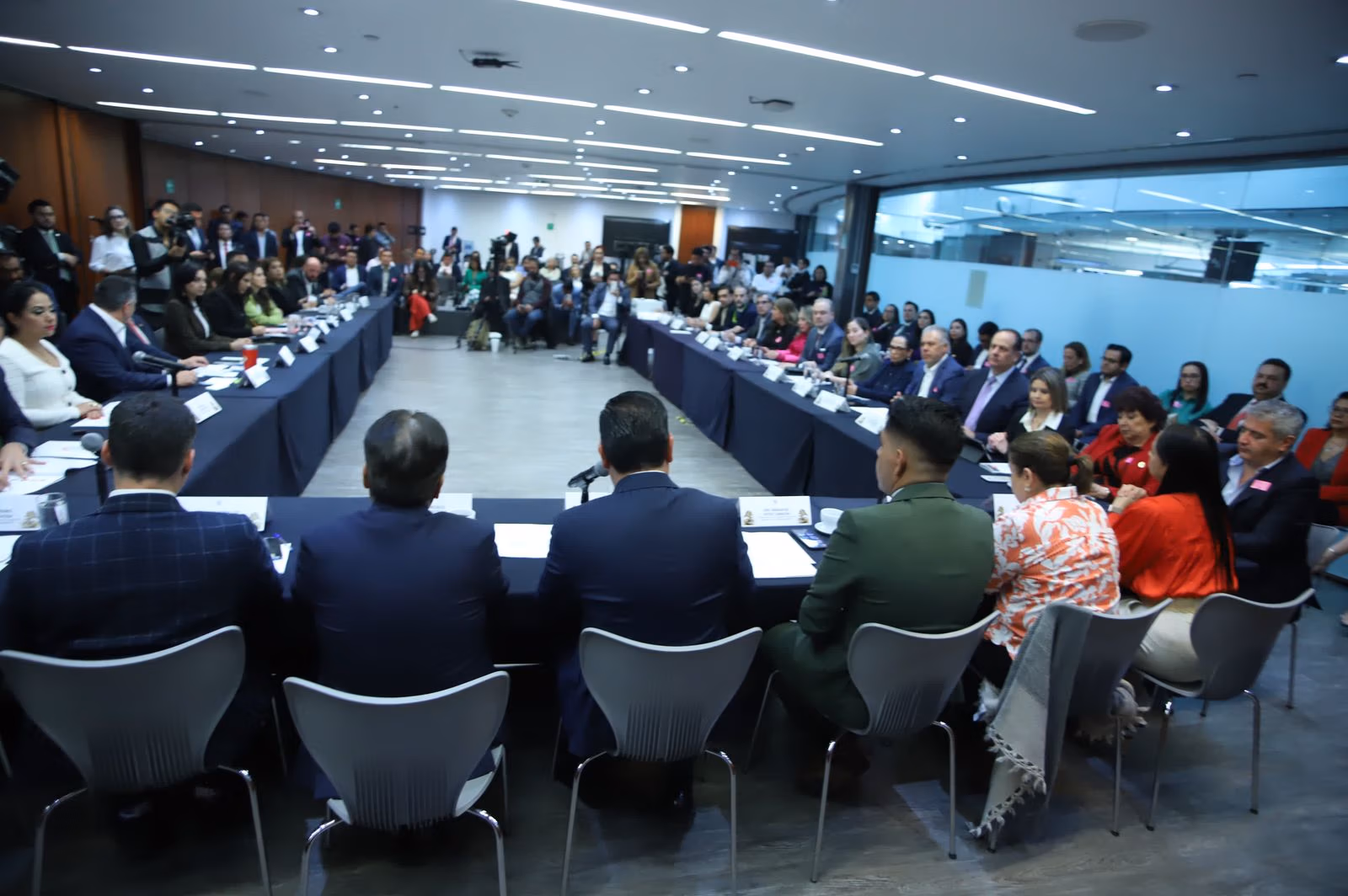 Desde el Senado, impulsaremos la competitividad de México: Néstor Camarillo