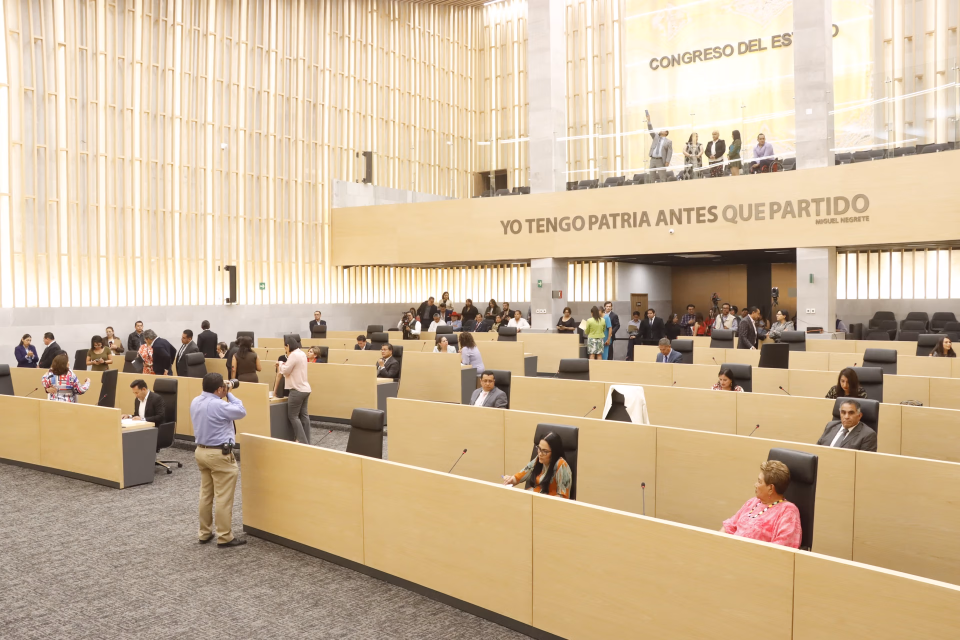 Avala LXII Legislatura del Congreso del Estado figura de Diputado Migrante