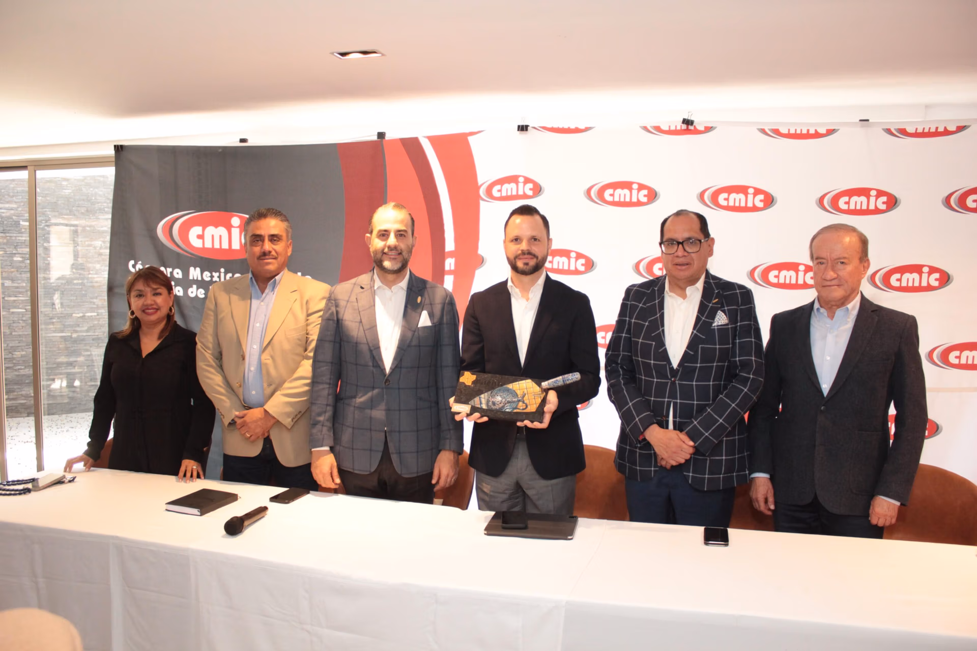 Presentan Programa Anual de Obra Pública con apoyo de empresarios