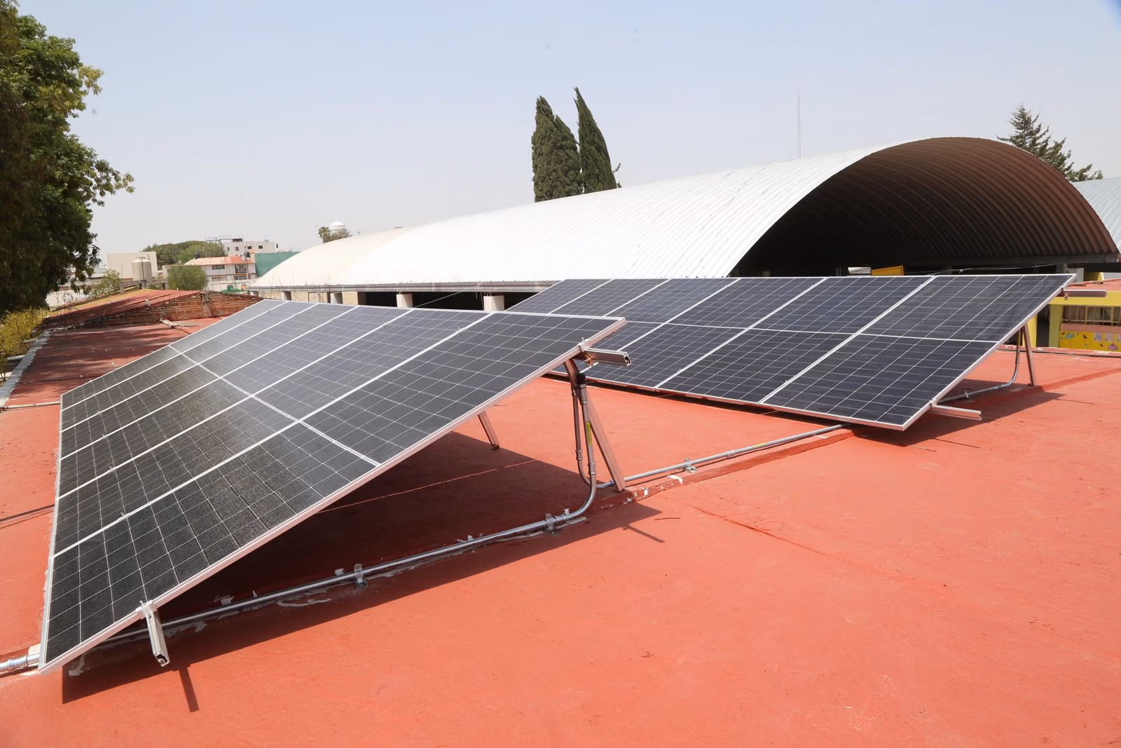 Palabra cumplida: Se instala la primera Escuela Solar 2025