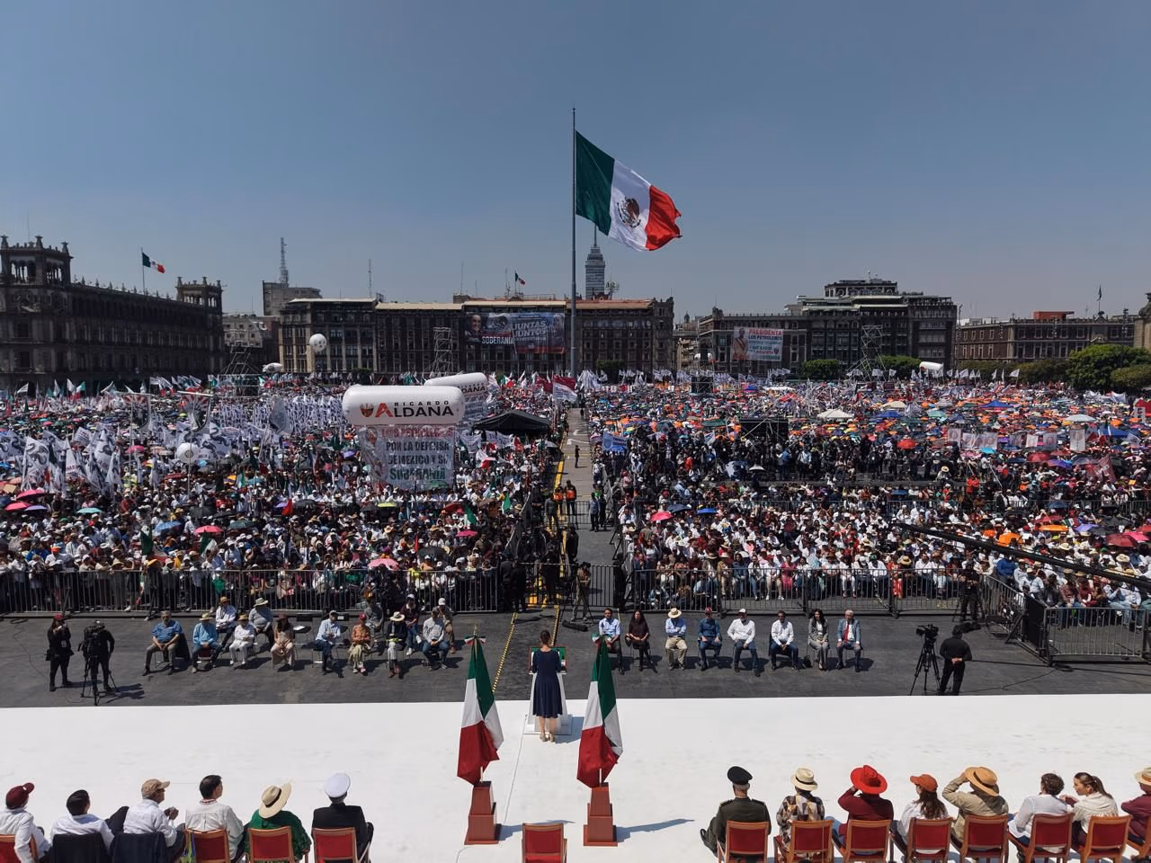 Se reunió Sheinbaum con 350 mil mexicanos en el zócalo de CDMX