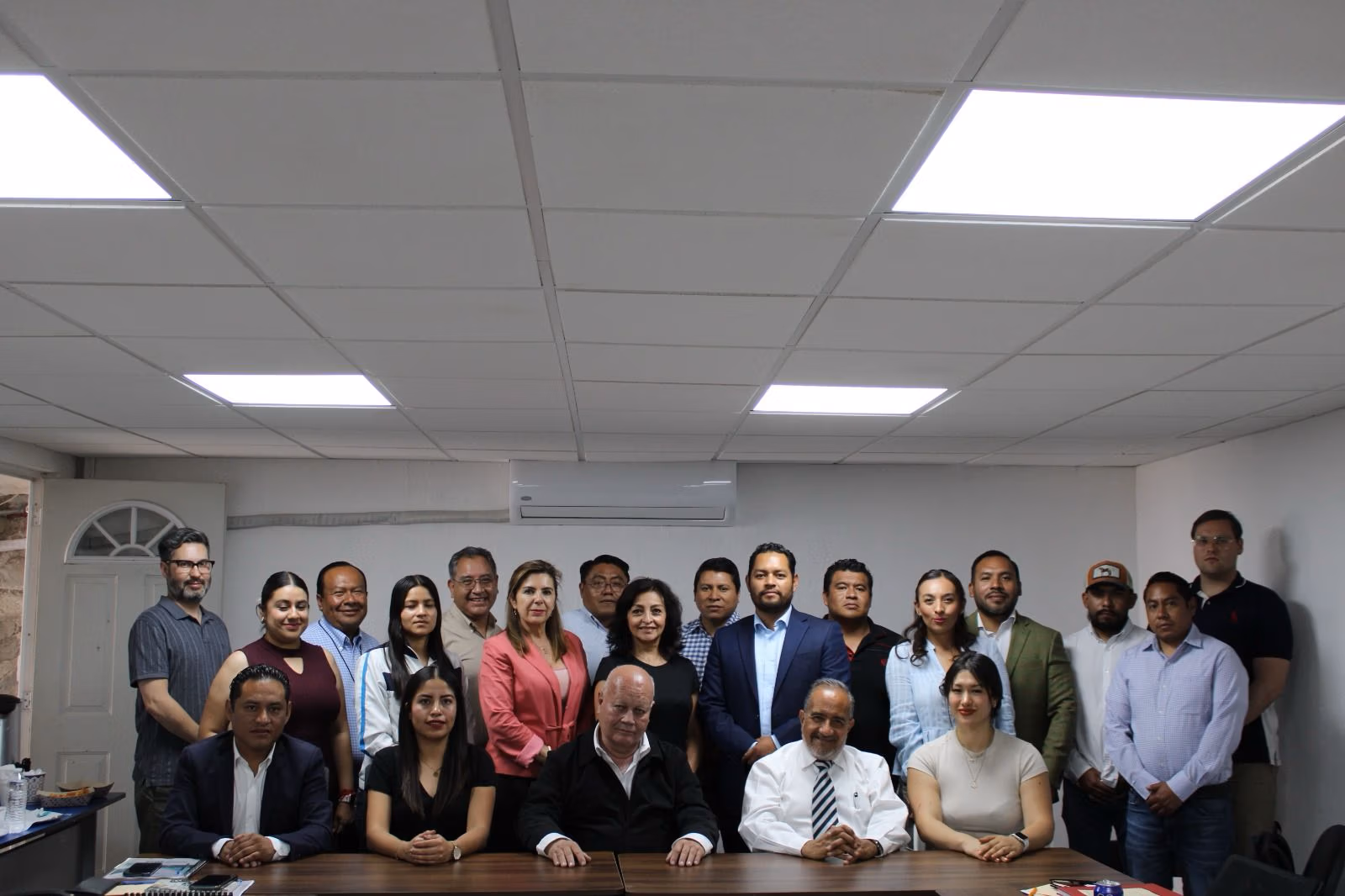 Vincula José Luis Figueroa Juntas Auxiliares con el ICATEP