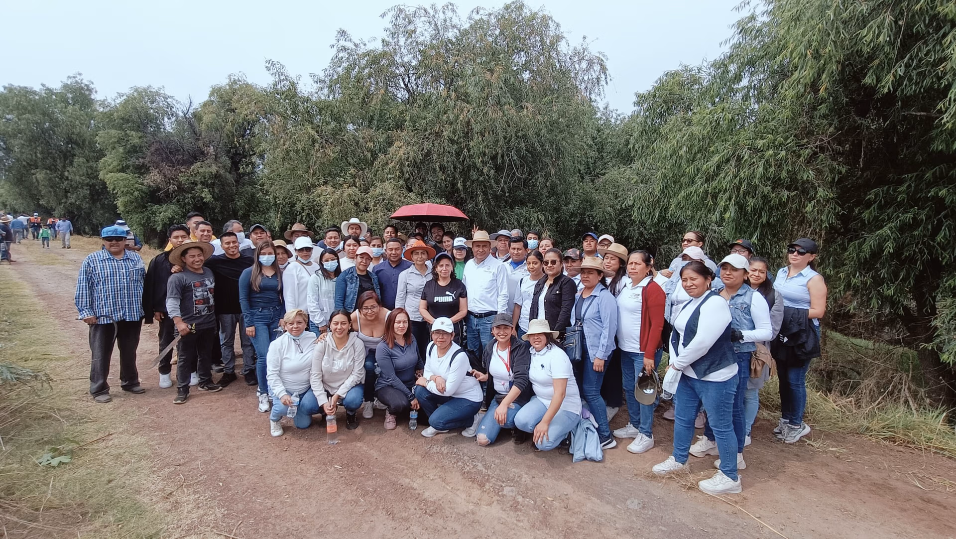 Gobierno y ciudadanía de Coronango se unen para limpiar el río Atoyac