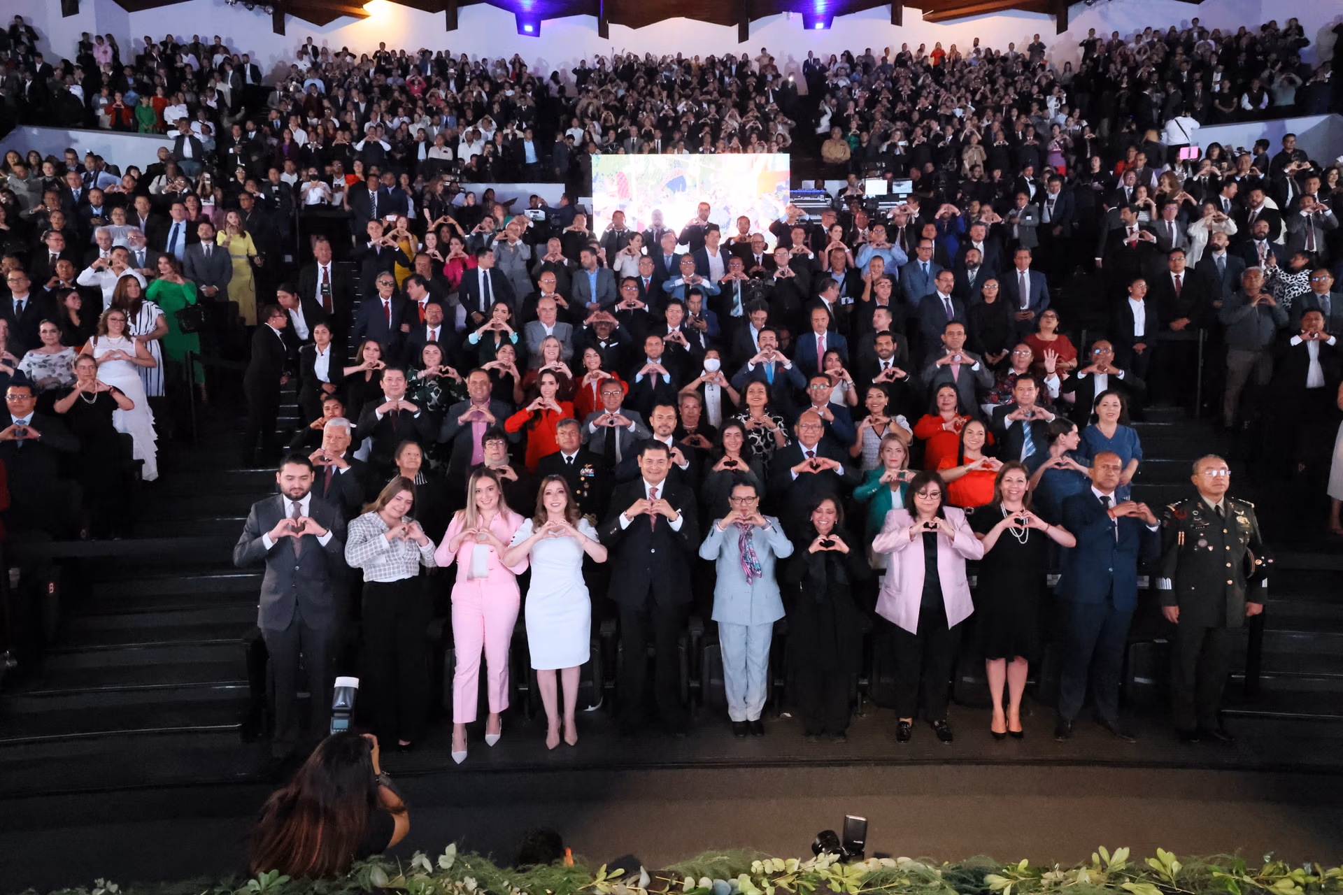 Armenta destaca seguridad y justicia en su informe de 100 días; Rosa Icela respalda su gestión