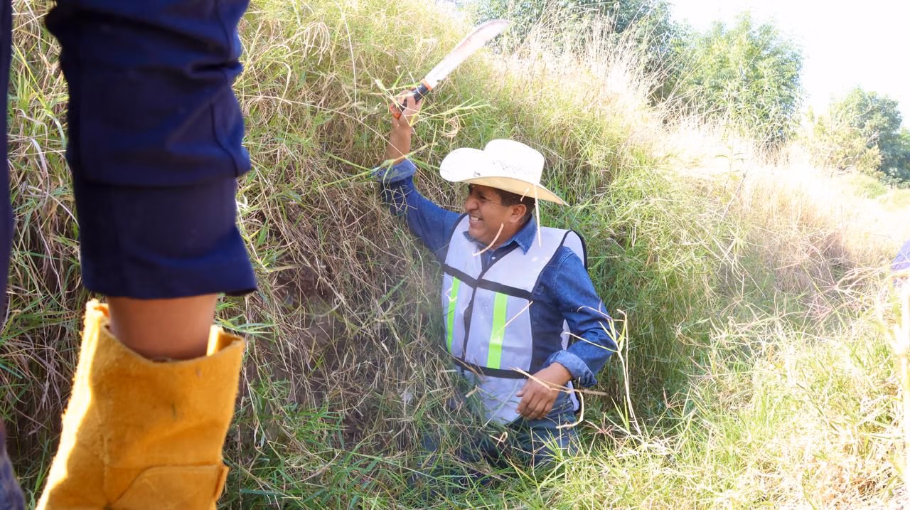 SEDIF impulsa valores en faena comunitaria en Cuautlancingo