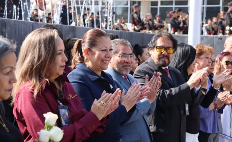 Acude Laura Artemisa a ceremonia cívica del CENHCH