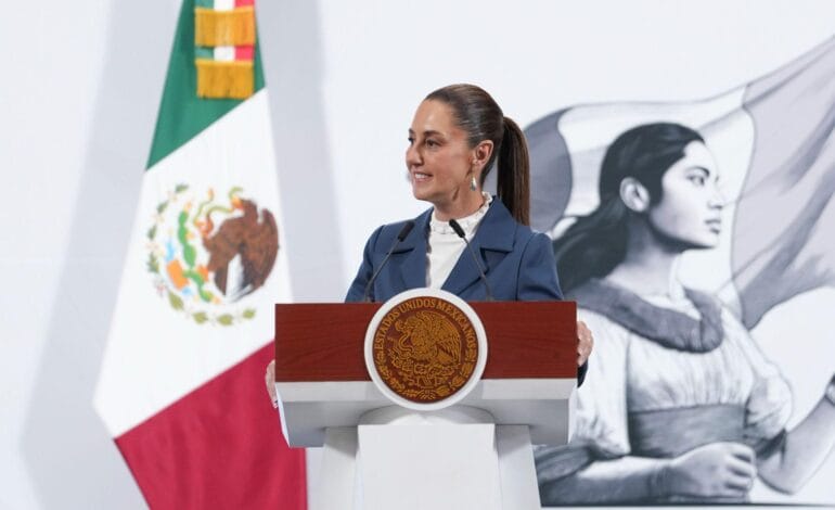 En 2025 rompimos récord en formación y contratación de médicos especialistas del IMSS para mejorar la atención médica: presidenta Claudia Sheinbaum