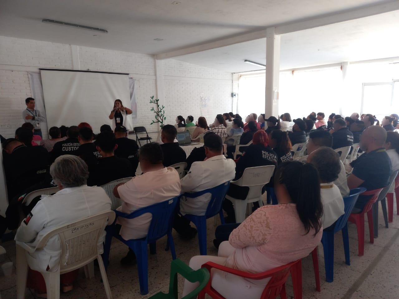 Capacita CDH Puebla a personal penitenciario