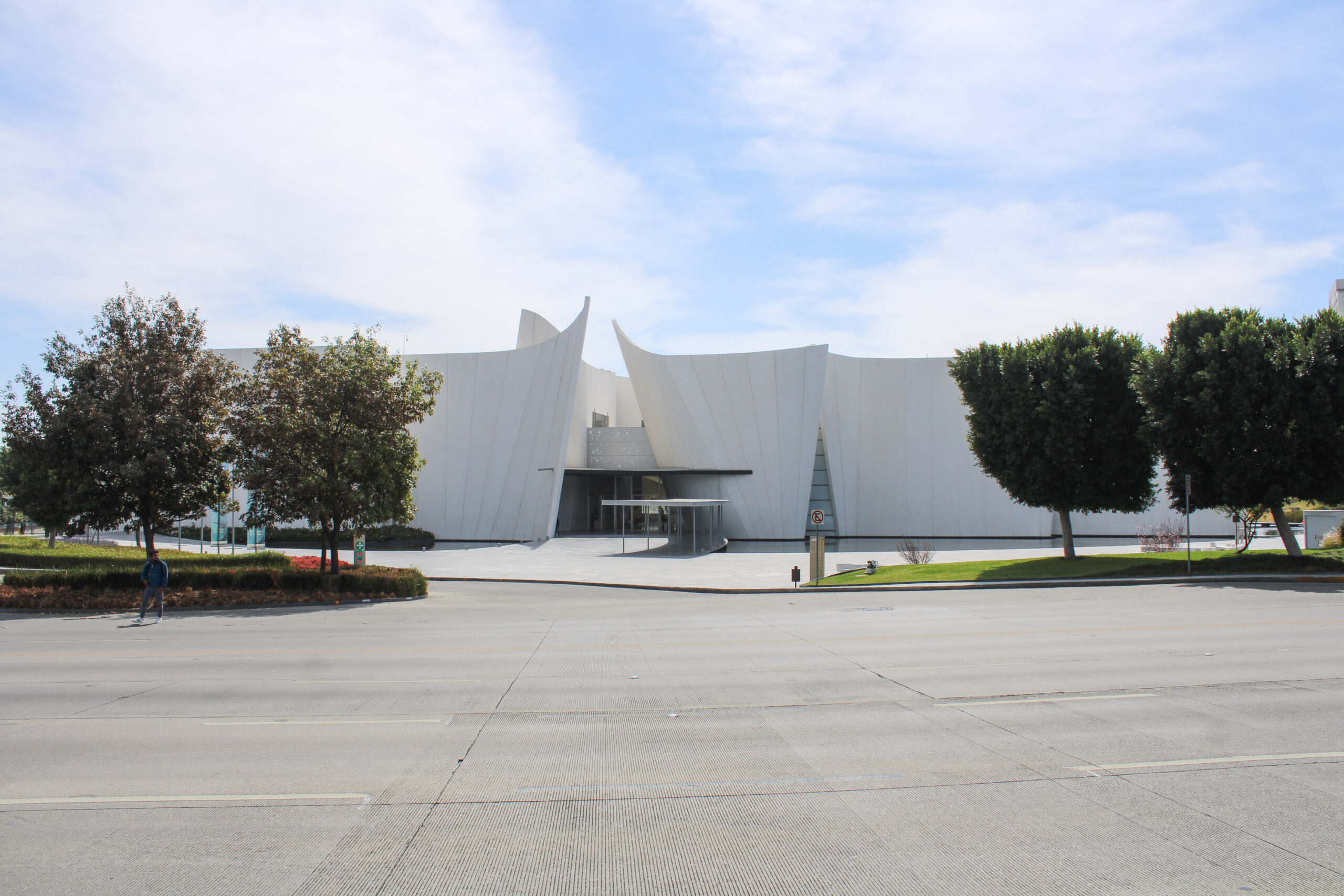 Armenta negocia reducción de deuda por el Museo Barroco y el CIS