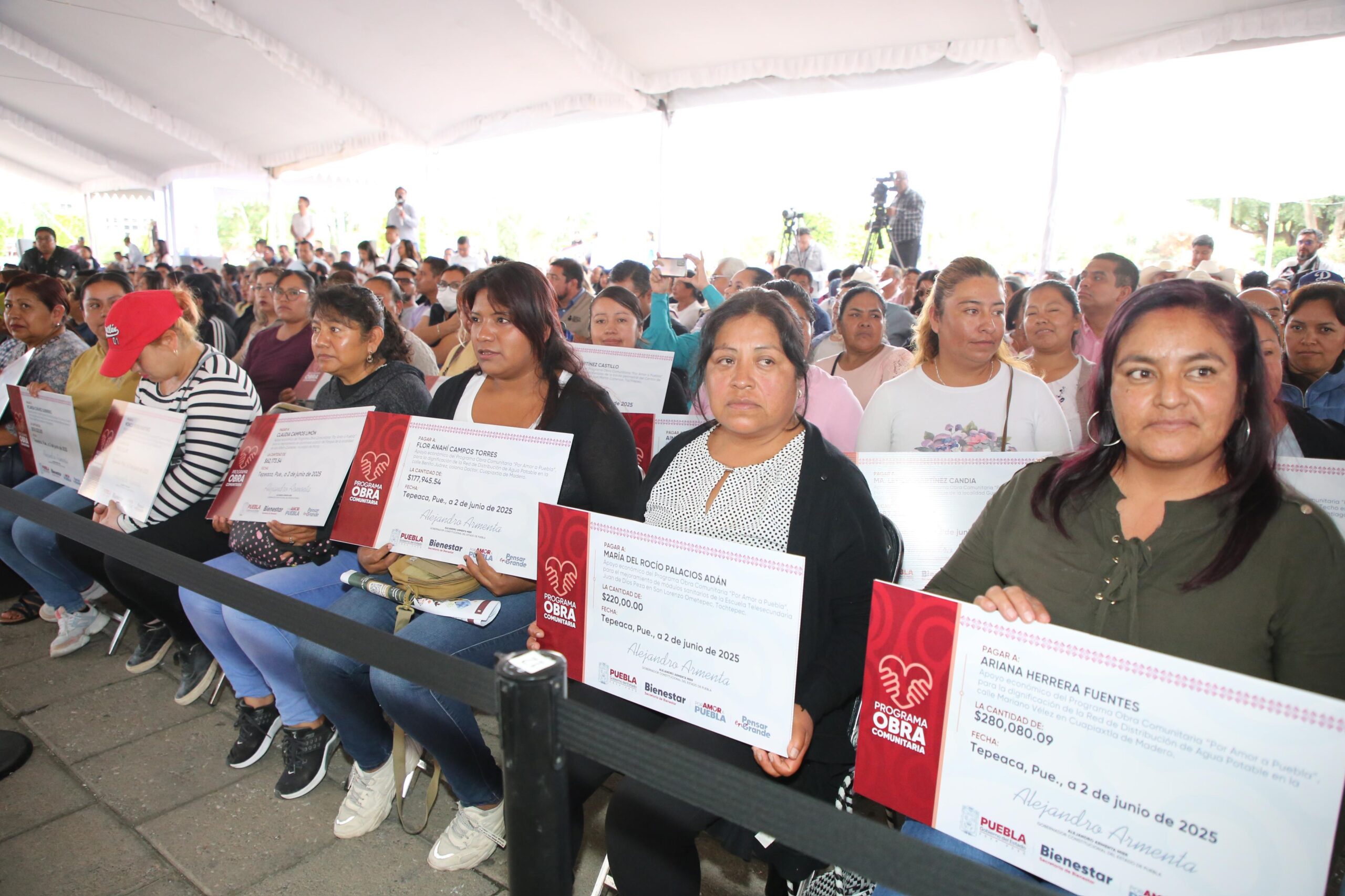 Armenta entrega más de 7 millones de pesos en obra comunitaria para la región de Tepeaca