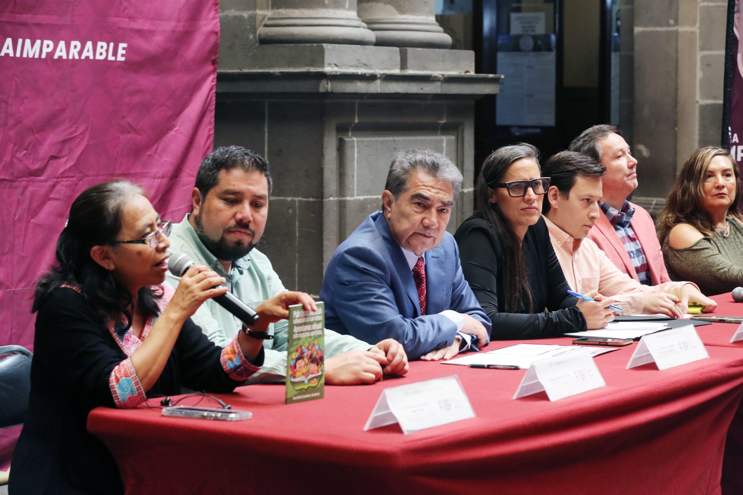 Presenta el Gobierno de la Ciudad primera Feria Internacional del Libro de Puebla 2025