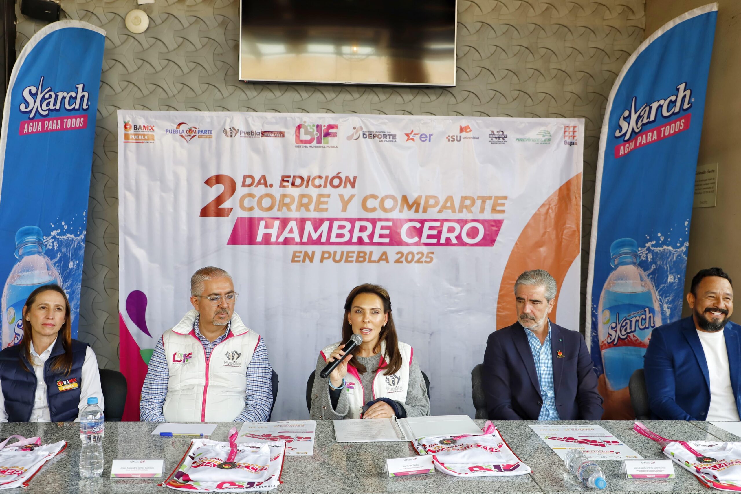 MariElise Budib presenta playera y medalla de la carrera “Corre y Comparte: Hambre Cero 2025”