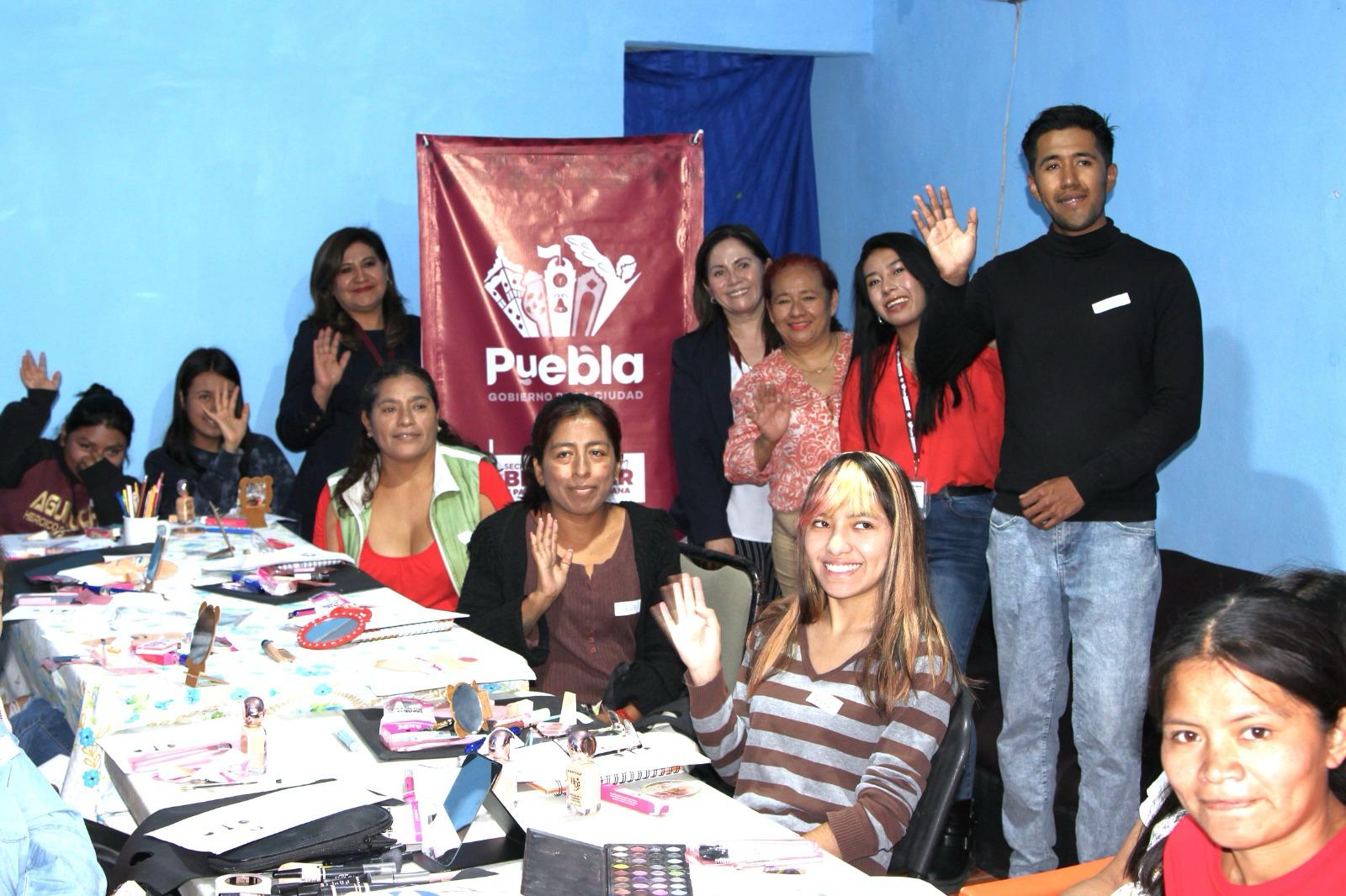 Impulsa Gobierno de Puebla capital el desarrollo de mujeres en Romero Vargas con cursos de autoempleo