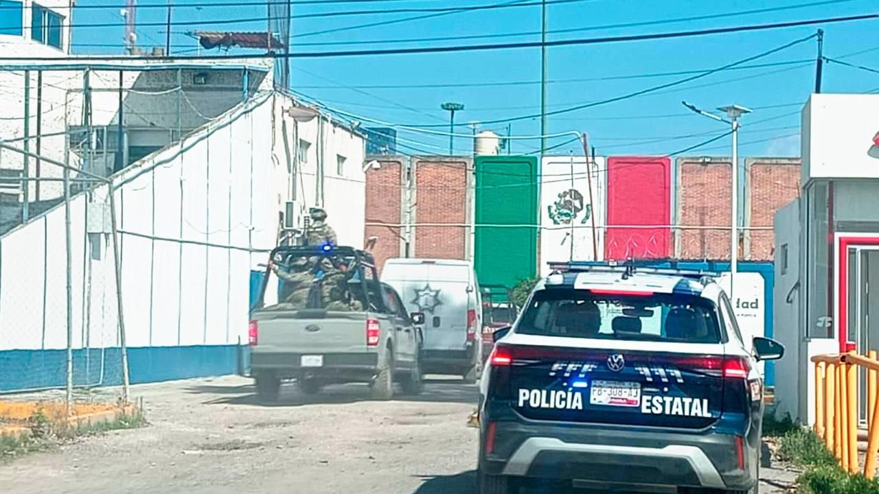 Despliegan operativo de seguridad en Casa de Justicia por audiencia de presuntos generadores de violencia