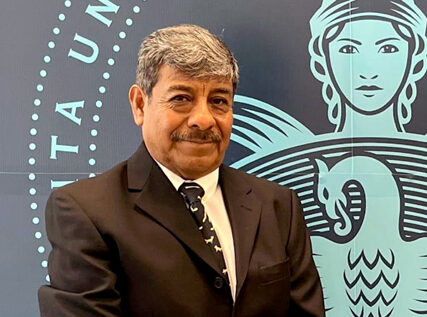 Estudiar en la BUAP a mis 72 años es un sueño: alumno de Ciencias Políticas