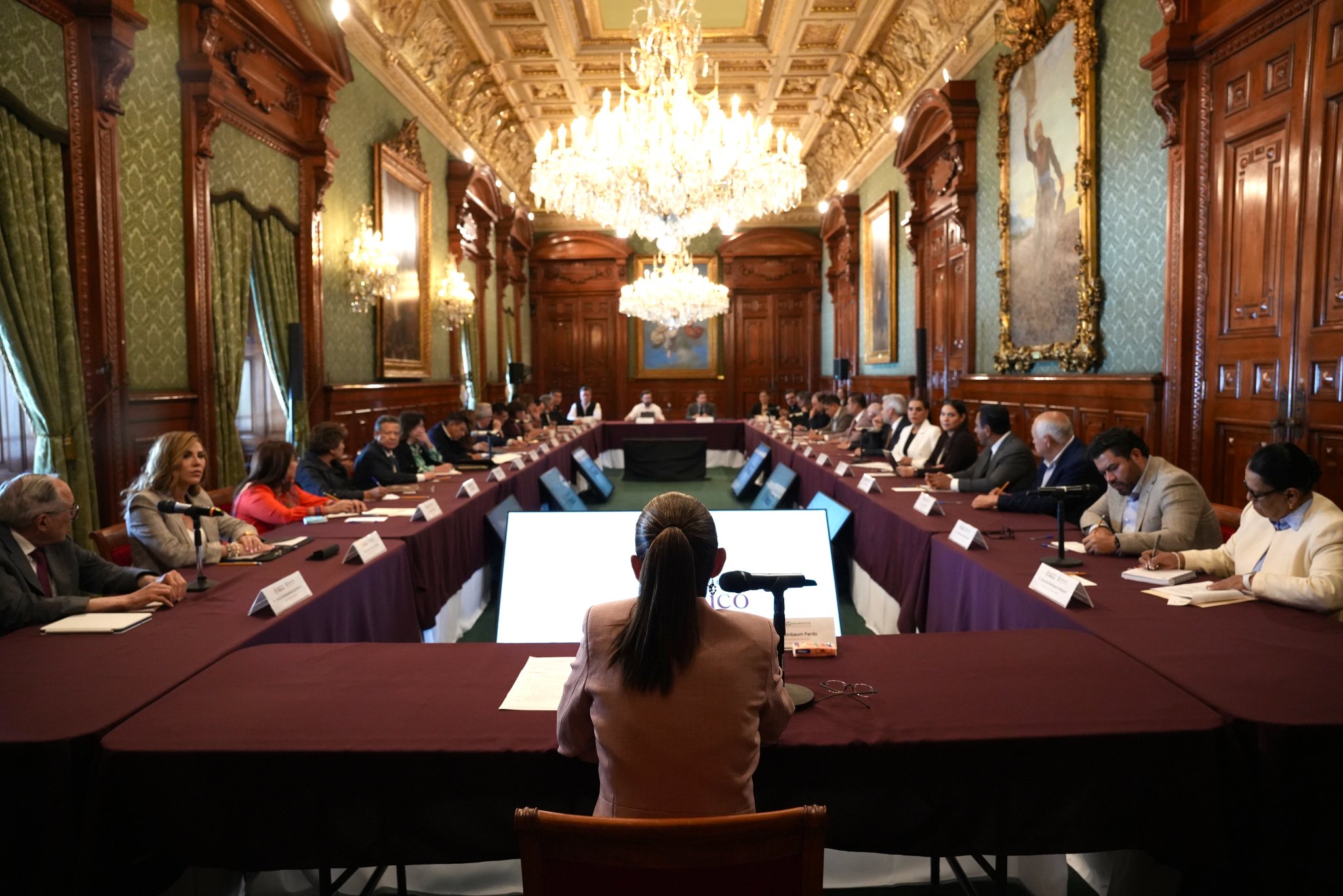 Armenta y Sheinbaum revisan avances para la inauguración del IMSS San Alejandro