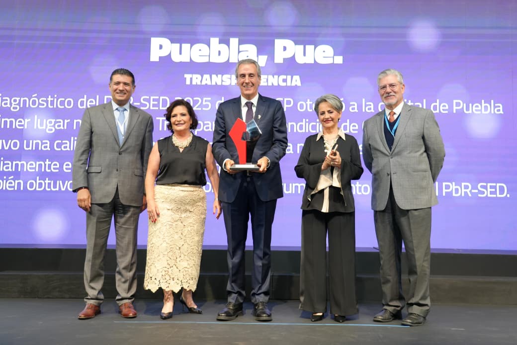 Recibe Pepe Chedraui reconocimiento por calificación perfecta e histórica en transparencia y rendición de cuentas