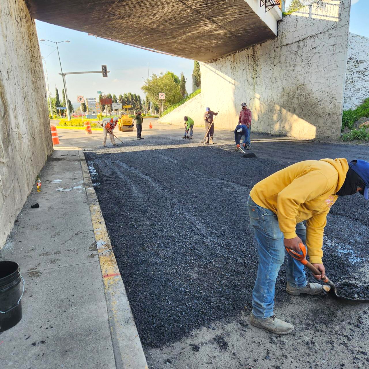 Avanza bacheo en calles de San Martín Texmelucan; suman más de mil metros cuadrados rehabilitados