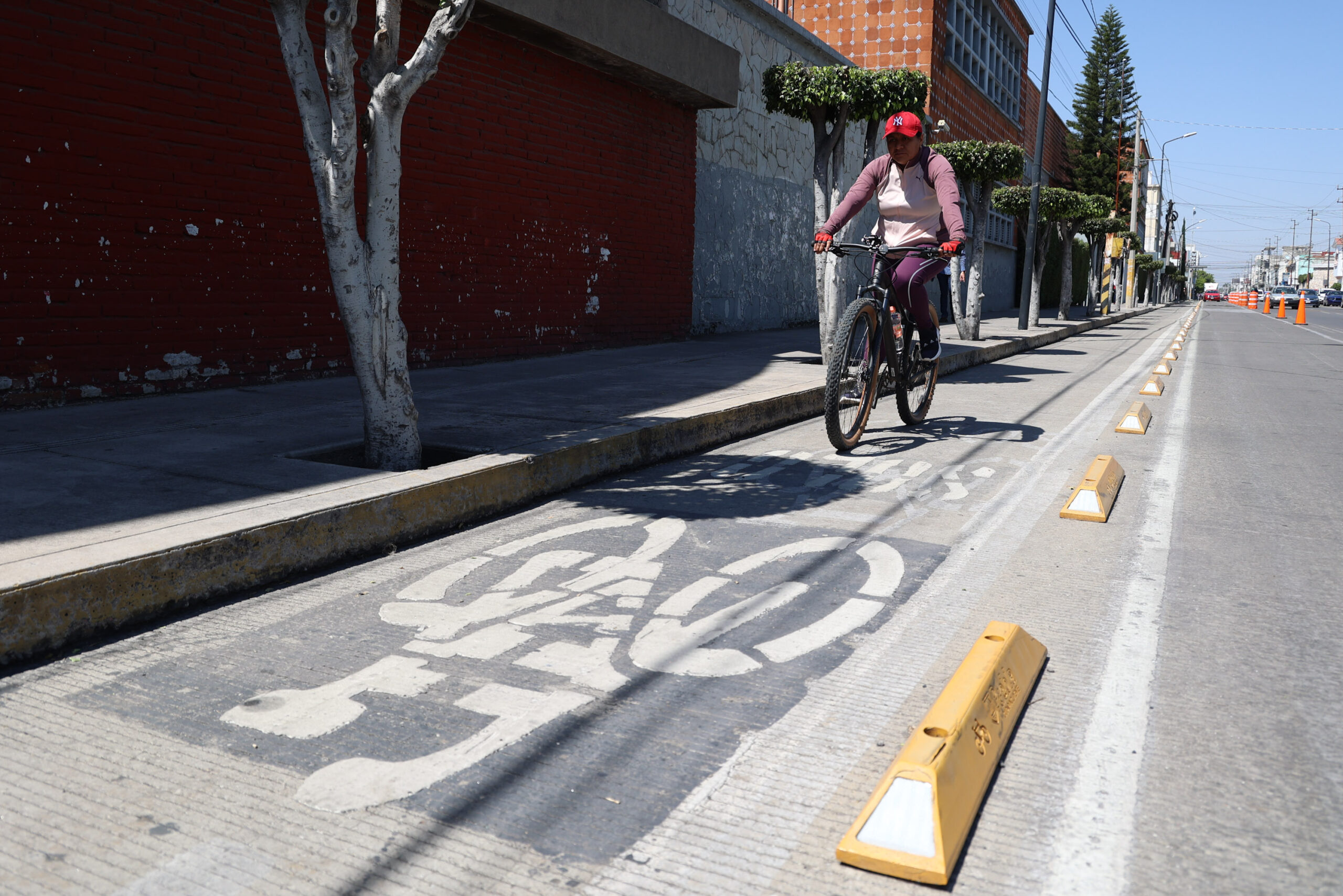 Prevén multas de hasta 11 mil pesos por invadir ciclovías en Puebla