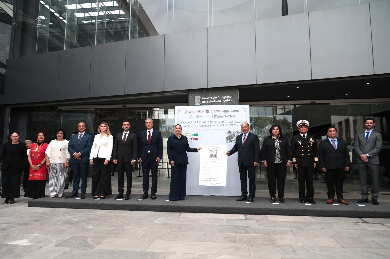 Colocan en el Congreso del Estado Bando Solemne con motivo de las Fiestas Patrias 2025